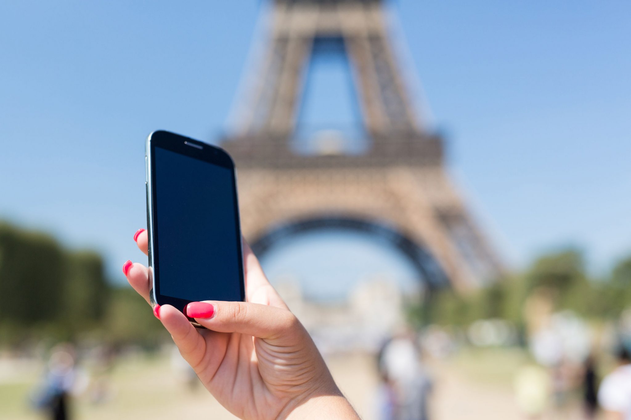 traveling to Paris with pocket Nomade wifi